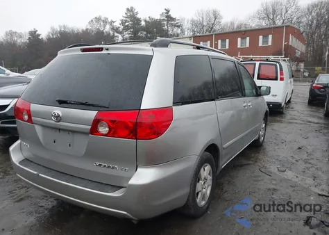 2008 Toyota Sienna Le z USA, uszkodzony, nr VIN 5TDZK23C28S168511